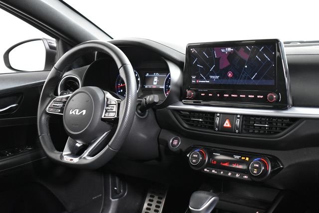 Used 2022 White Kia GT-Line image 20