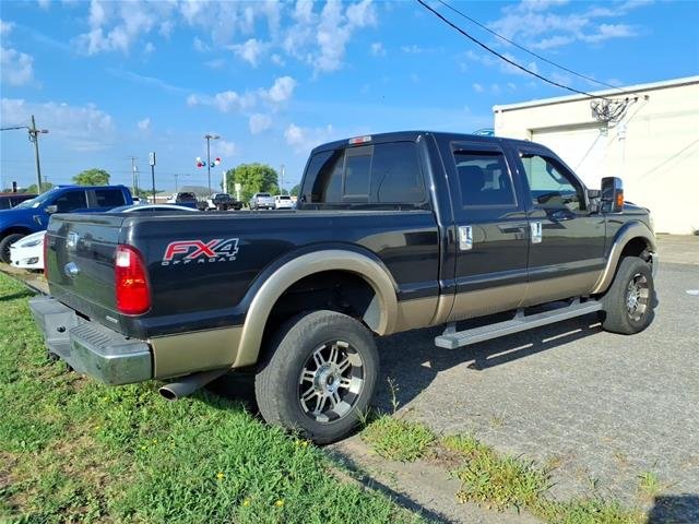 Used 2013  Ford  image 4