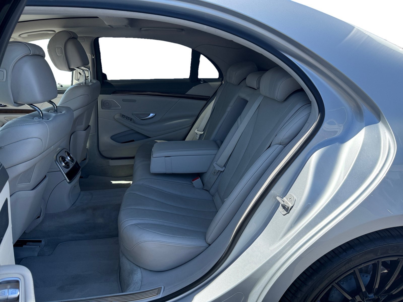 Used 2017 Silver Mercedes-Benz S 550 image 16