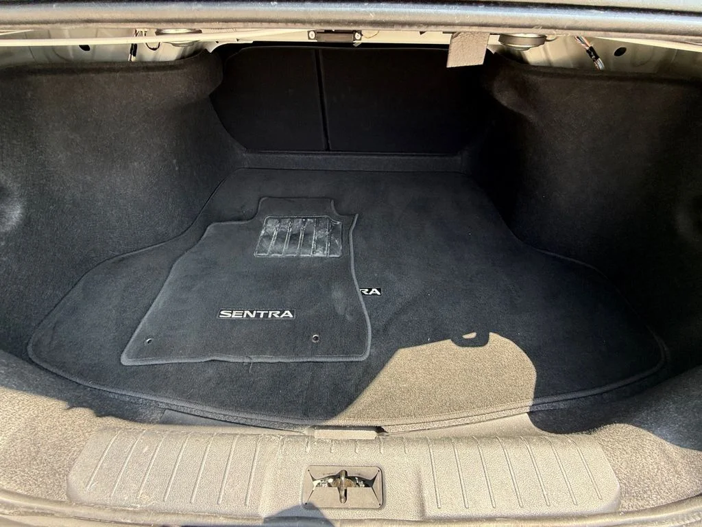Used 2025 White Nissan SV image 19