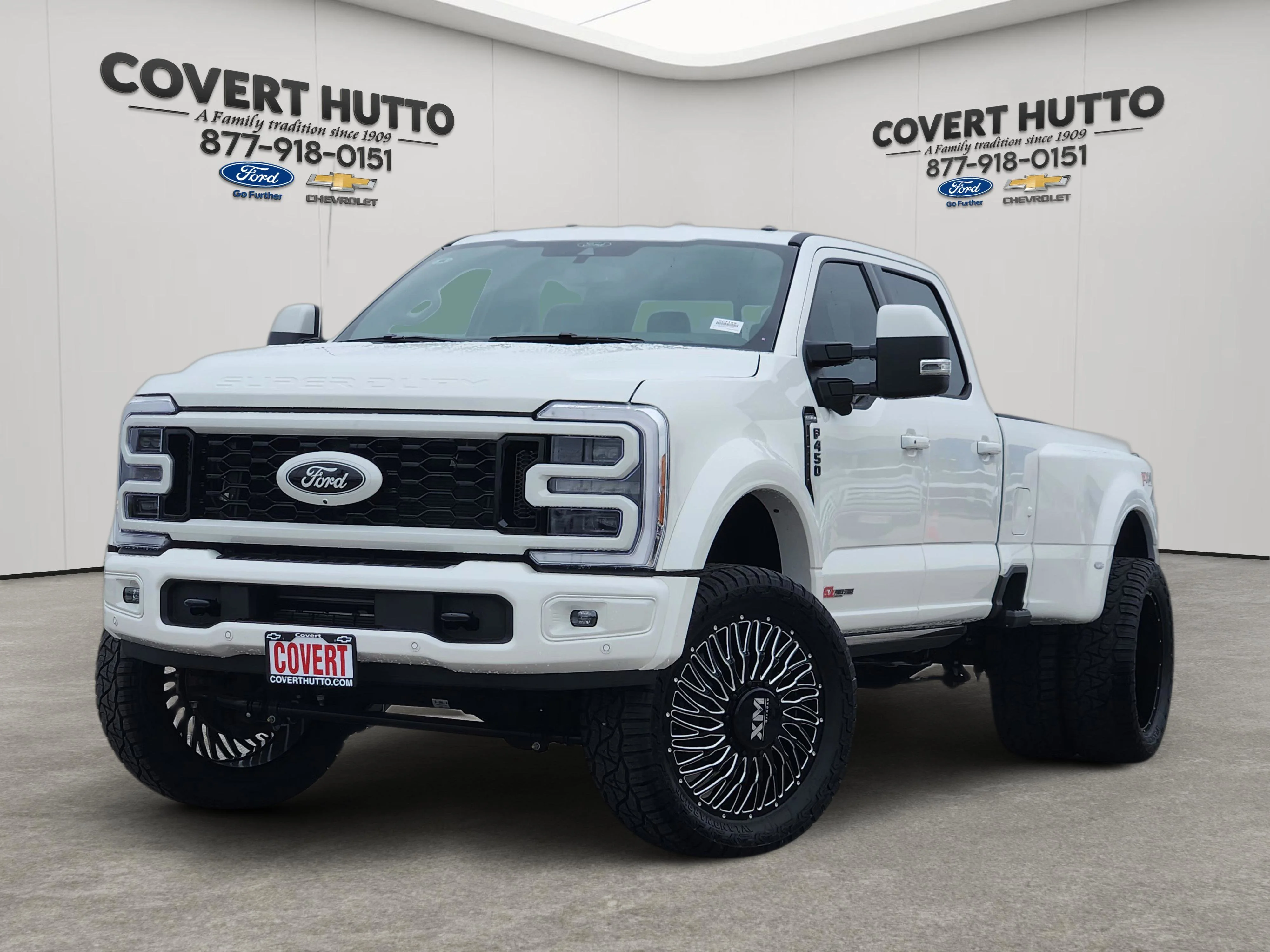 Used 2026  Ford Platinum DRW image 1