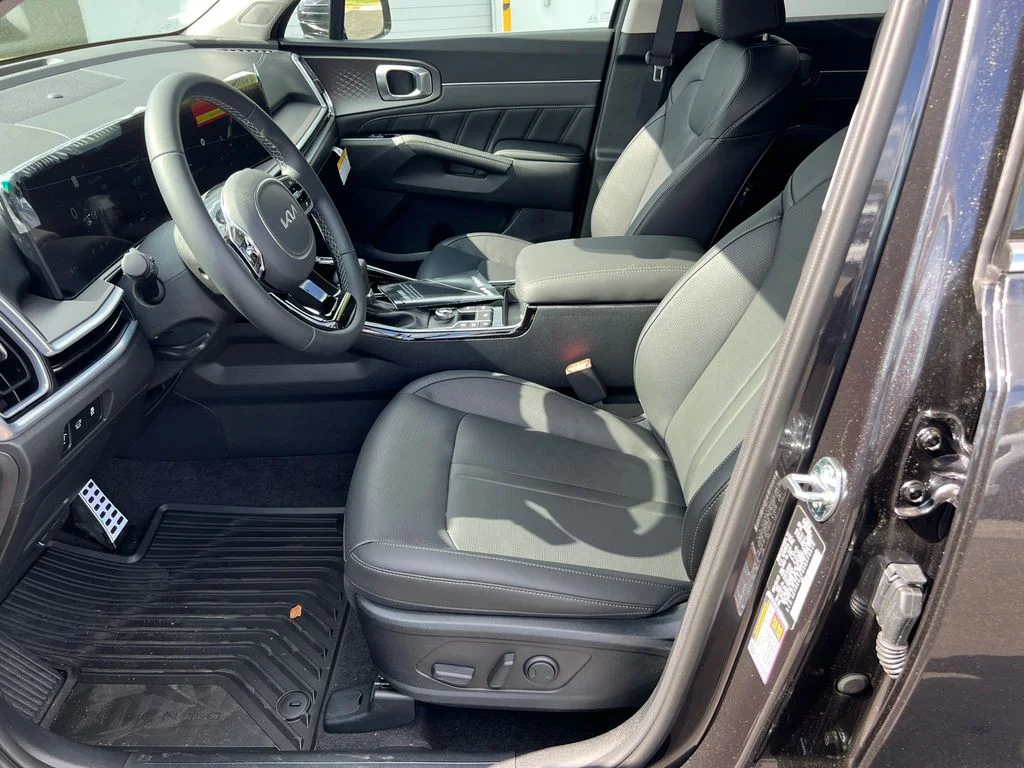 2025 Kia Sorento SX - Photo 9