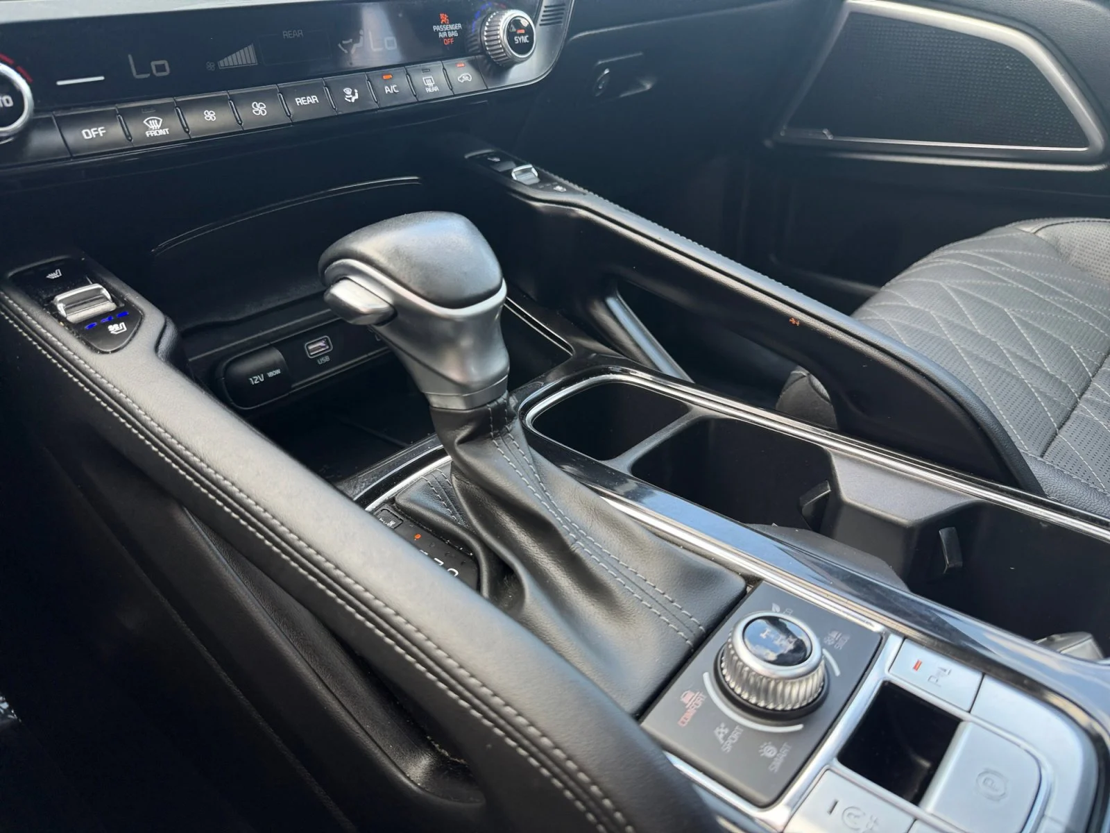 Used 2024 Wolf Gray Kia EX X-Line image 23