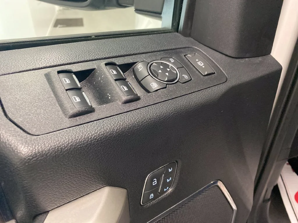 Used 2021 White Ford Lariat image 16
