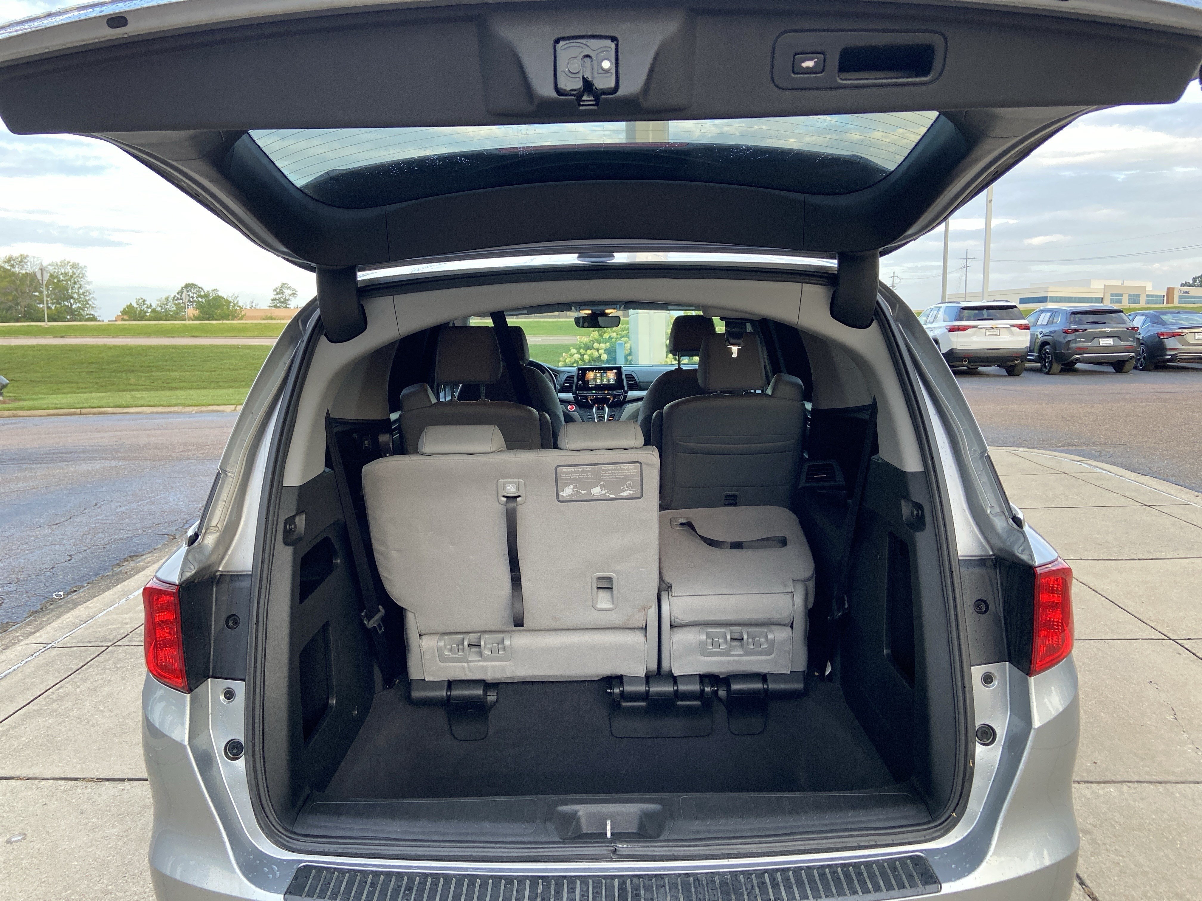 Used 2021 Lunar Silver Metallic Honda EX-L image 26