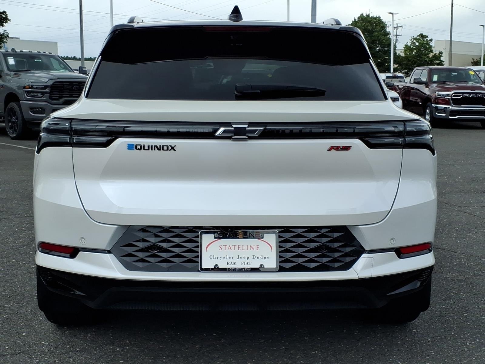 Used 2025 Iridescent Pearl Tricoat Chevrolet RS image 17