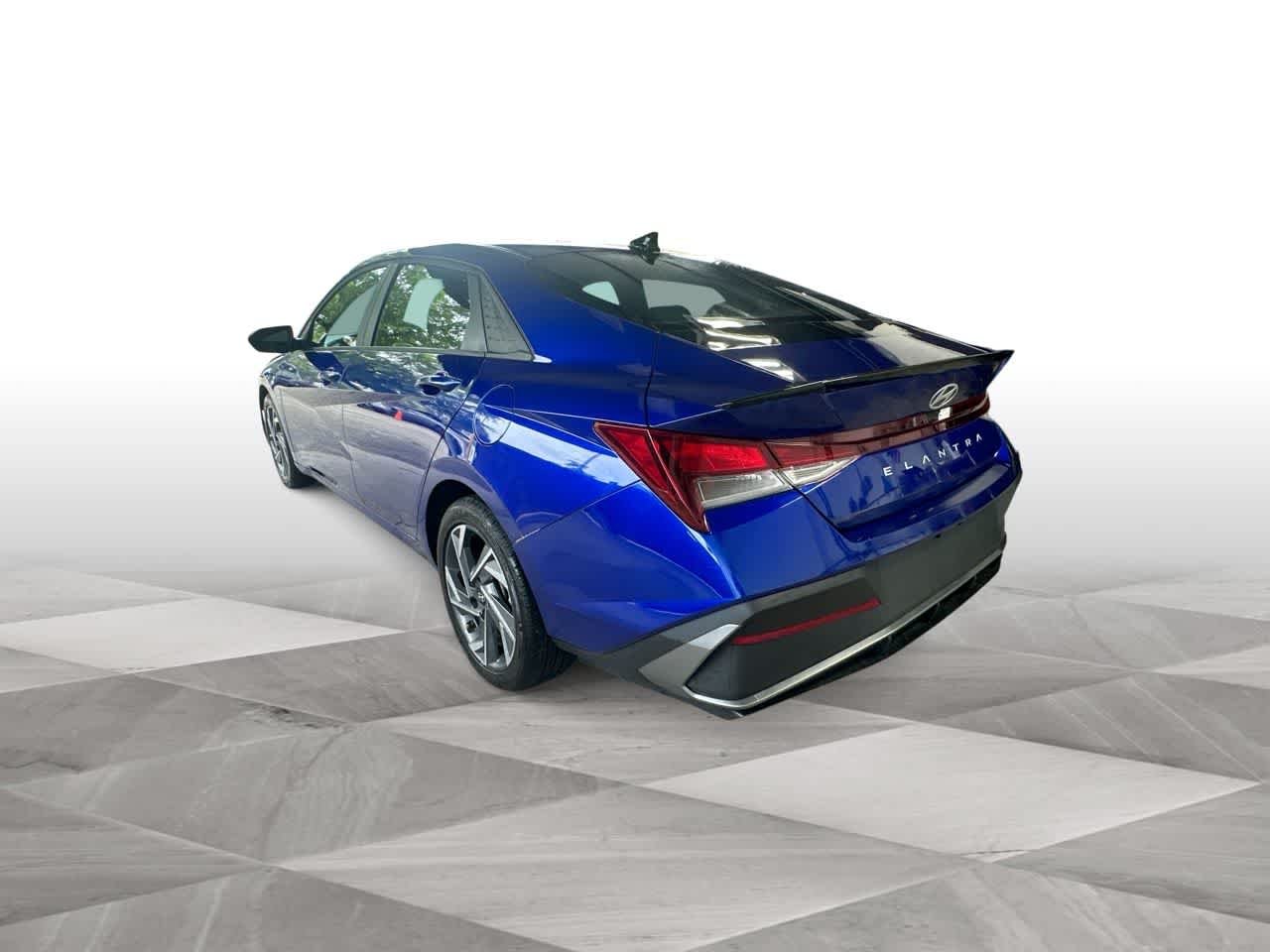 2025 Hyundai Elantra SEL - Photo 6