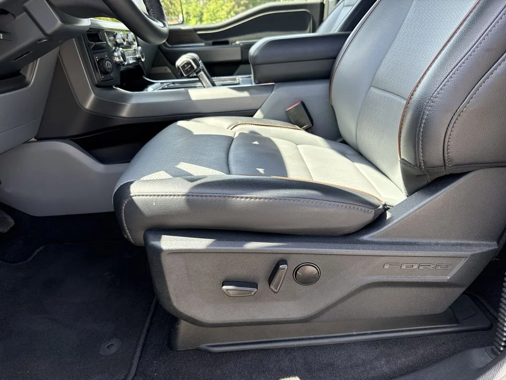 Used 2025 Gray Ford Lariat image 9
