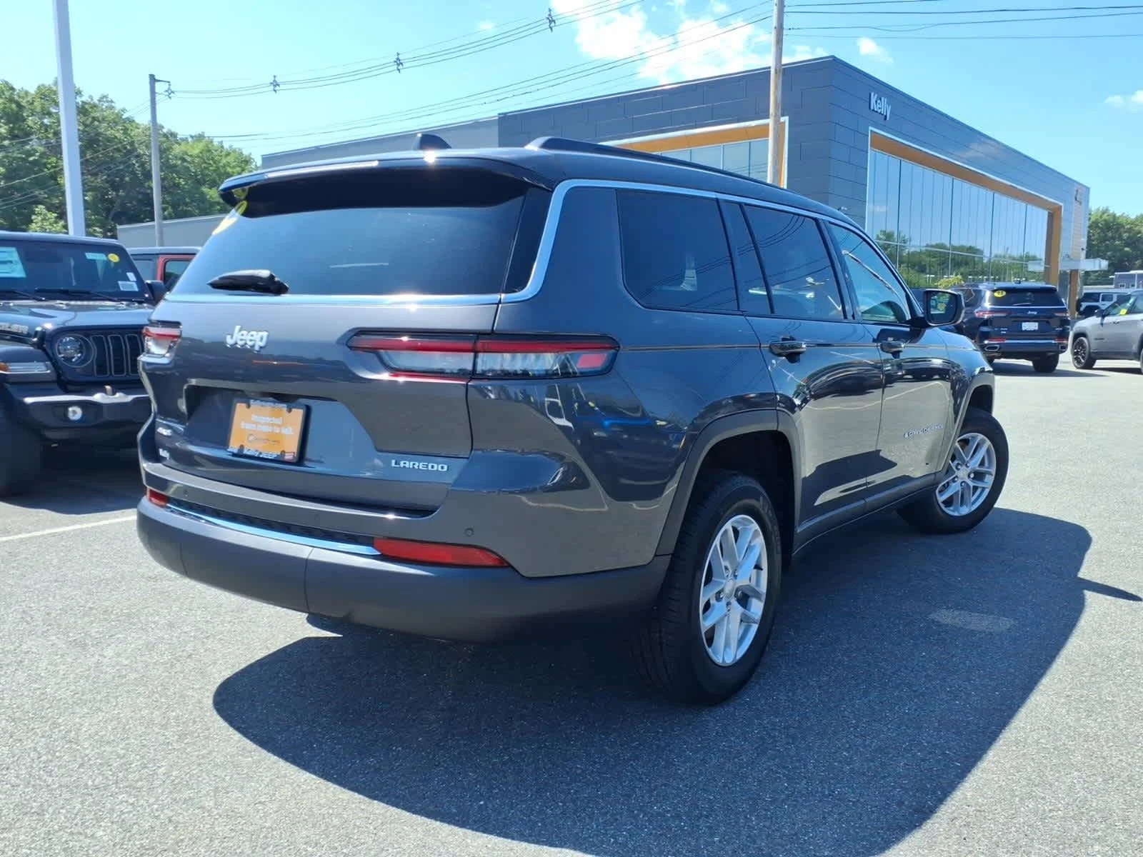 Certified Used 2024 Baltic Gray Metallic Clearcoat Jeep Laredo image 7