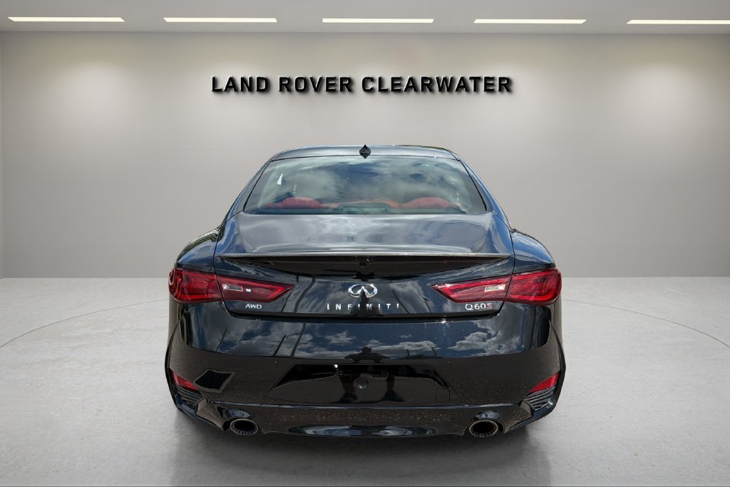 Used 2018 Black INFINITI Red Sport 400 image 4