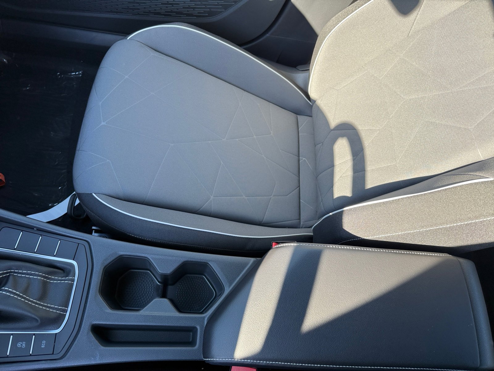 2026 Volkswagen Jetta Sport - Photo 14