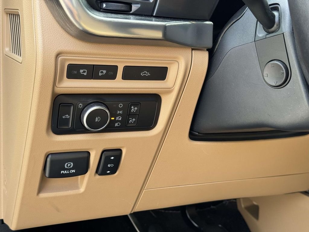 Used 2021 Blue Ford Lariat image 10