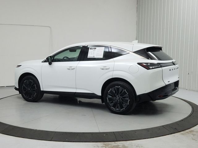 Used 2025 White Nissan Platinum image 5