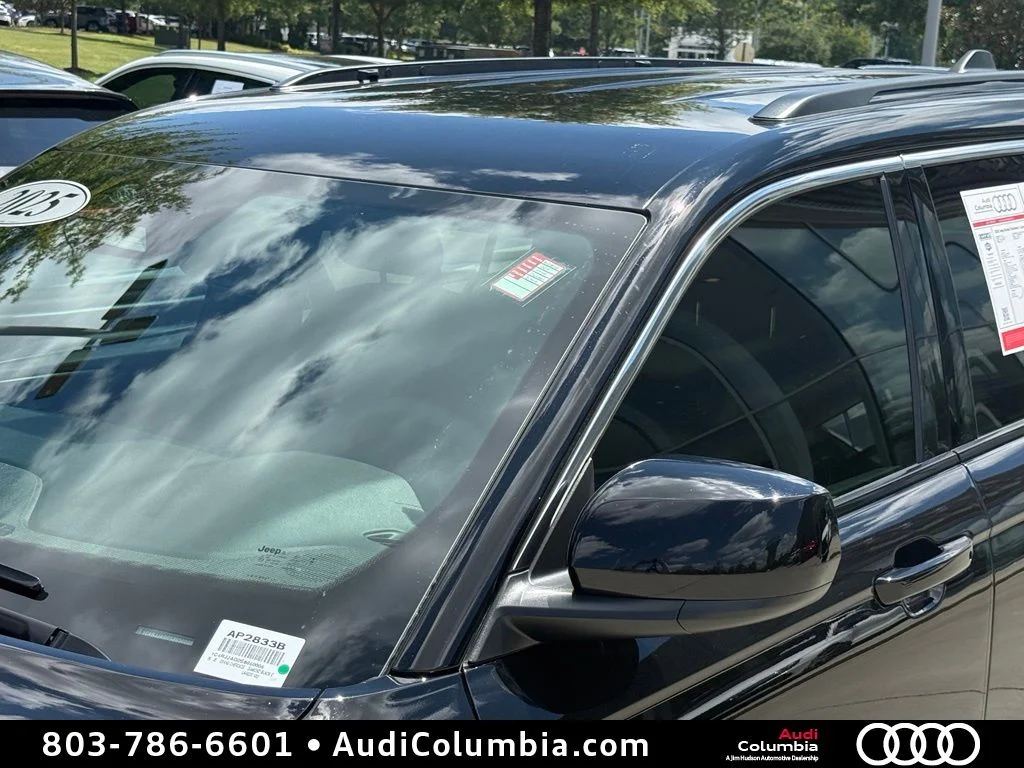 Used 2025 Black Jeep Laredo image 10
