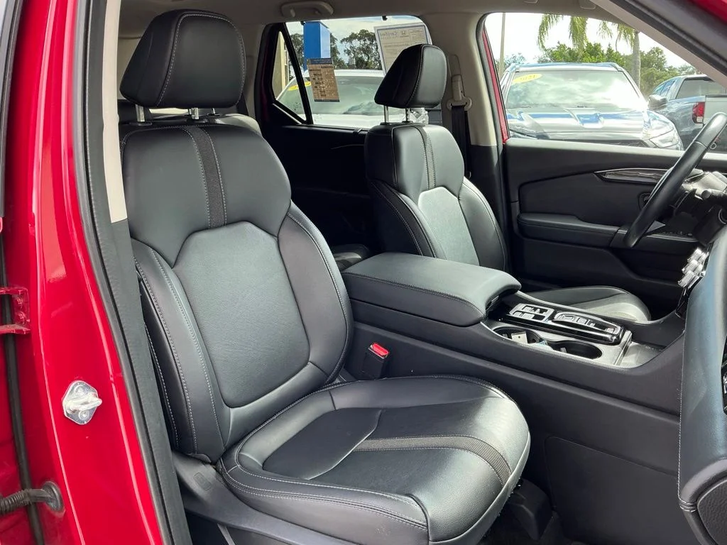 Used 2024 Red Honda EX-L image 19