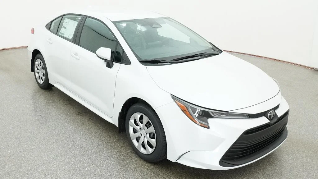 New 2026 Wind Chill Pearl Toyota LE image 10