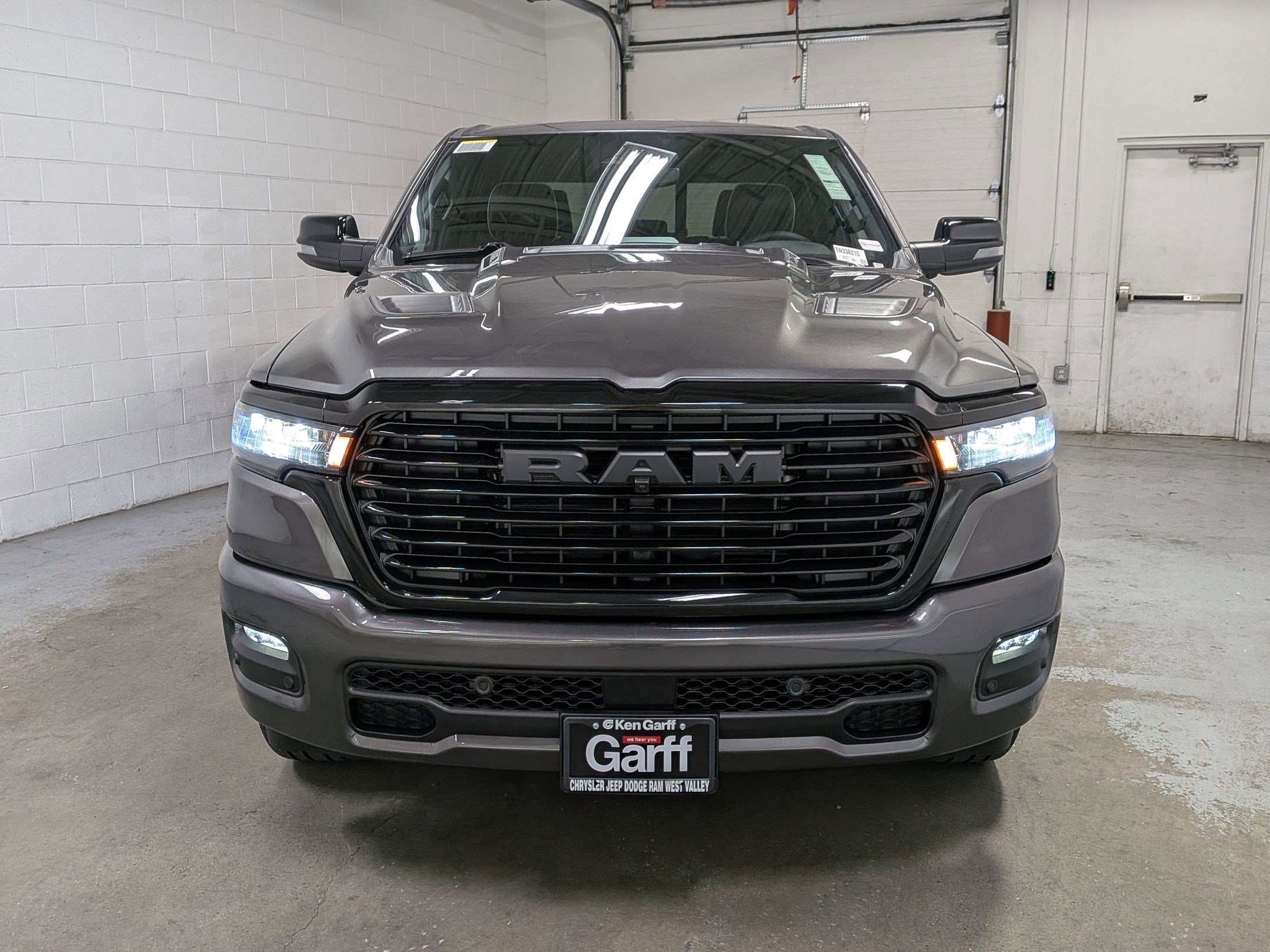 New 2026 Granite Crystal Metallic Clear-Coat Exterior Paint RAM Laramie image 10