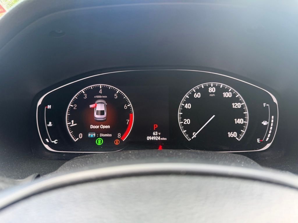 Used 2018  Honda Sport image 18