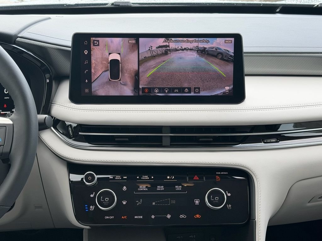 New 2027 HARBOR GRAY INFINITI Luxe FWD image 18