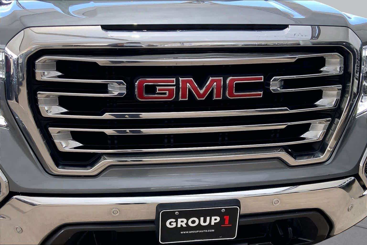 Used 2021 Satin Steel Metallic GMC SLT image 30