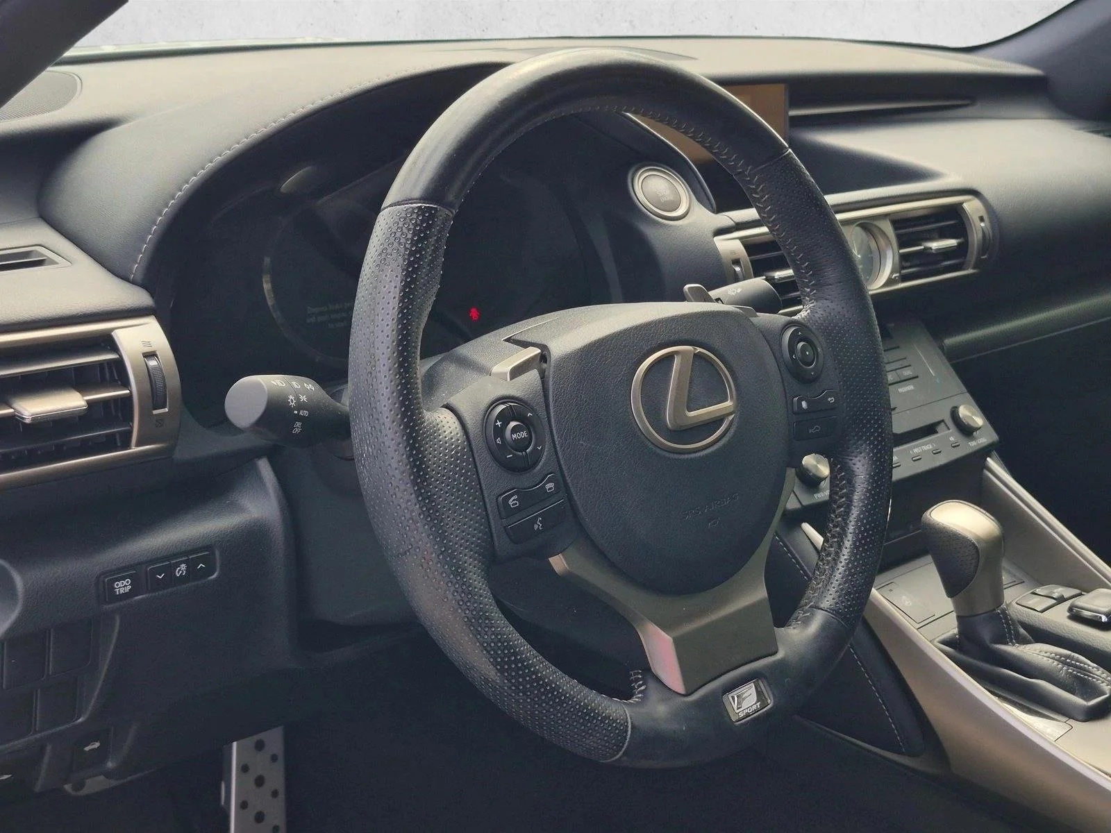 Used 2016 Eminent White Pear Lexus  image 3