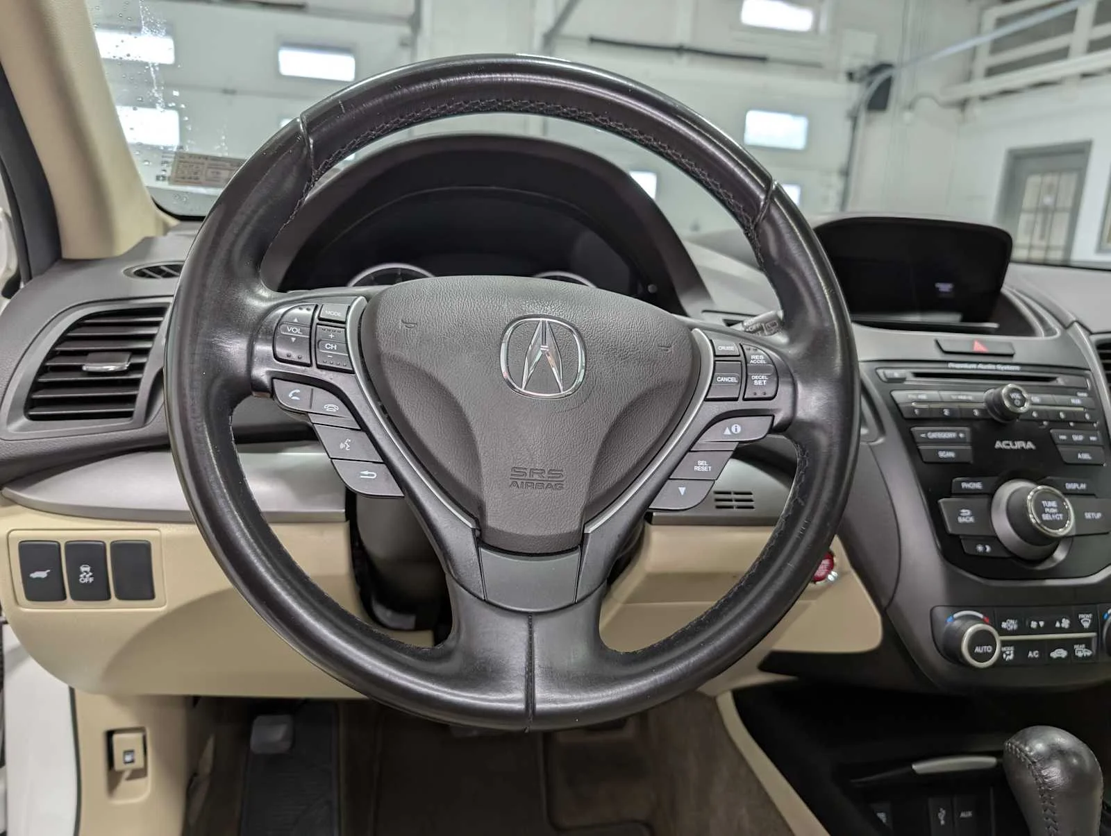 Used 2018 White Diamond Pearl Acura  image 36