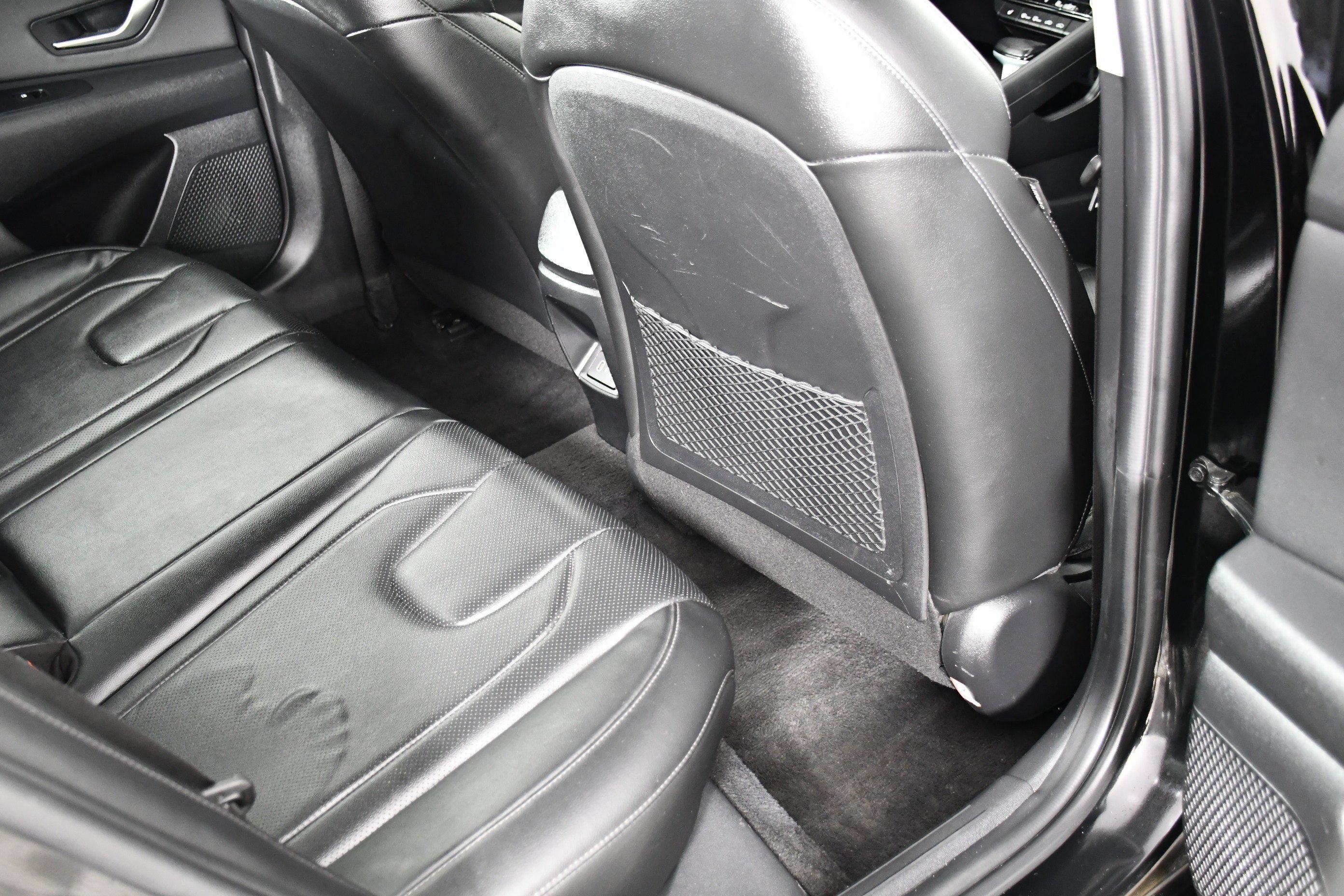 Used 2025 Abyss Black Hyundai Limited image 35