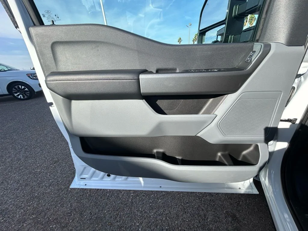 New 2026 Oxford White Ford F-250® XL image 19