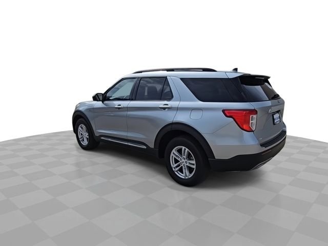 Used 2023 Silver Ford XLT image 6