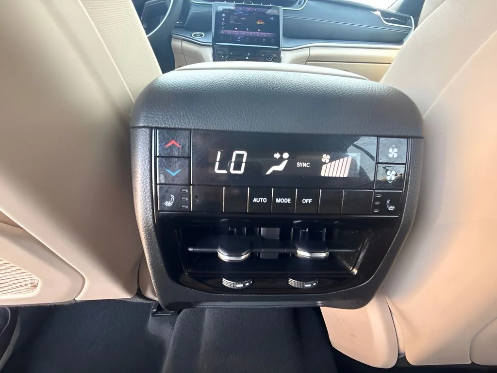 Used 2025 Gray Jeep Limited image 11
