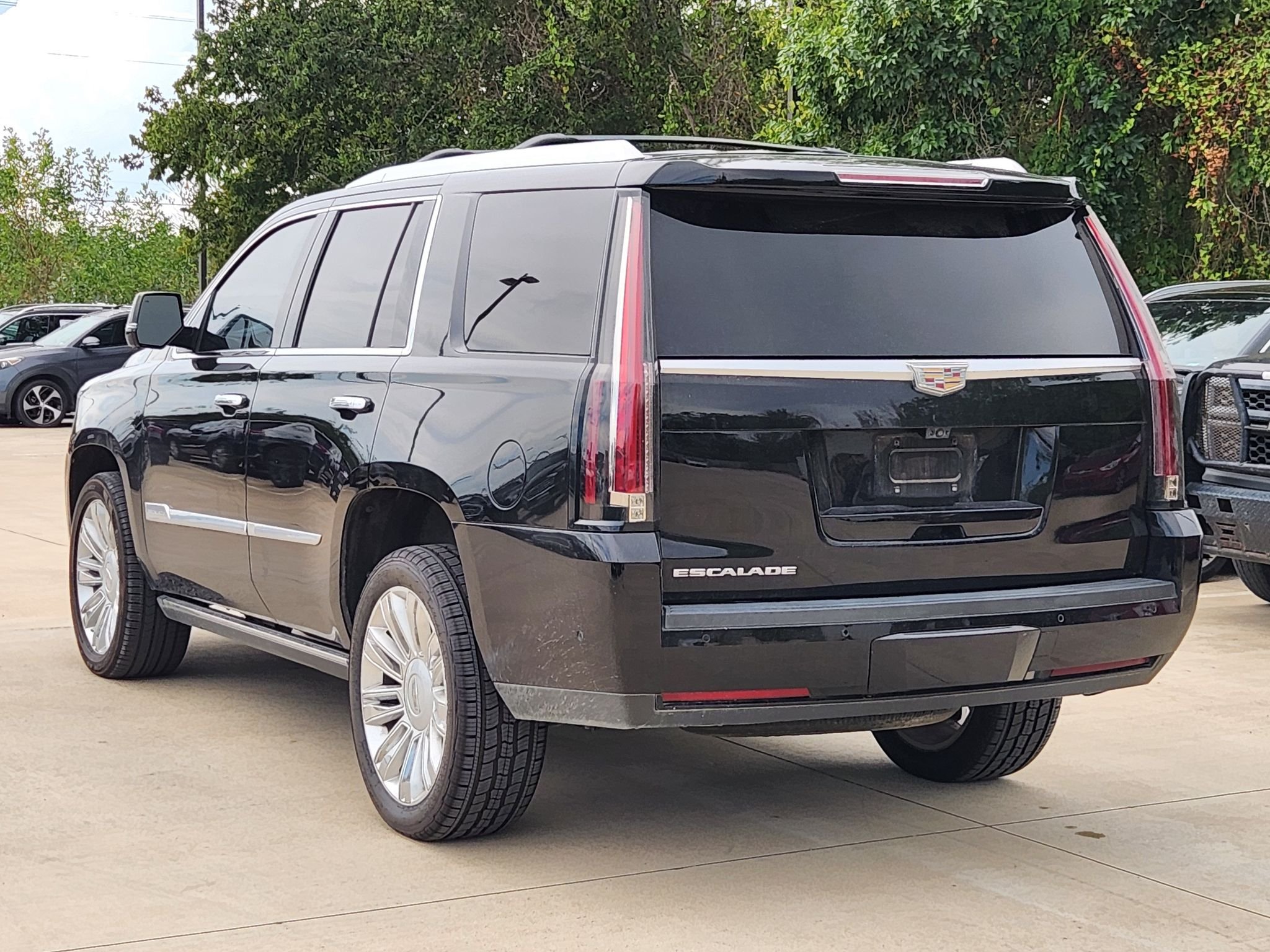 Used 2020 Black Raven Cadillac Platinum image 6