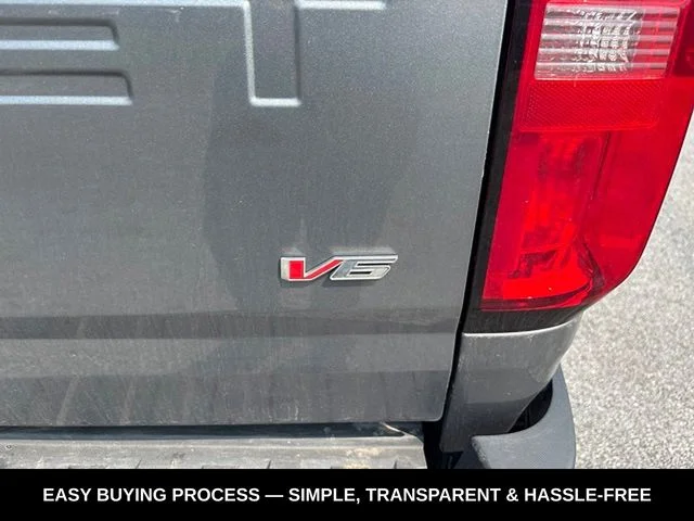 Used 2022 Gray Chevrolet Z71 image 11