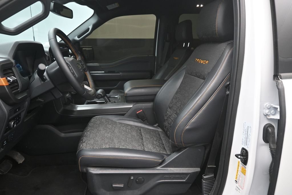 Used 2025 White Ford Tremor image 18