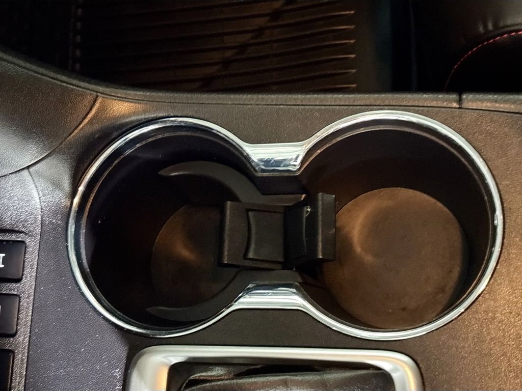 Used 2019 Black Toyota SE image 15