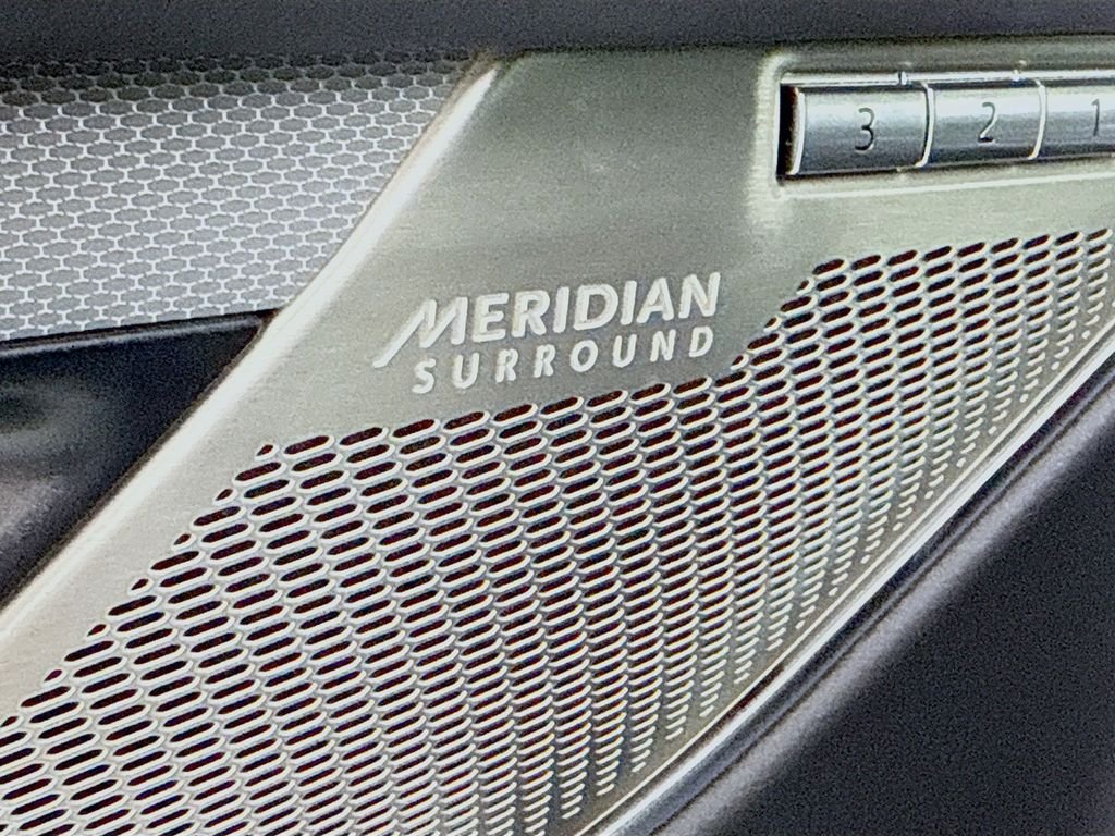 Certified Used 2021  Jaguar SVR image 20