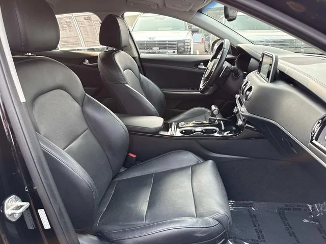 Used 2018 Black Kia  image 15