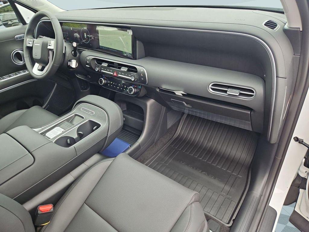 New 2026 White Hyundai SEL Premium 8P image 29