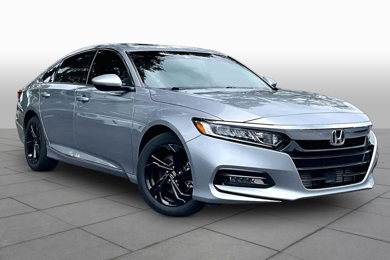 Used 2018 Lunar Silver Metallic Honda EX-L 2.0T image 3