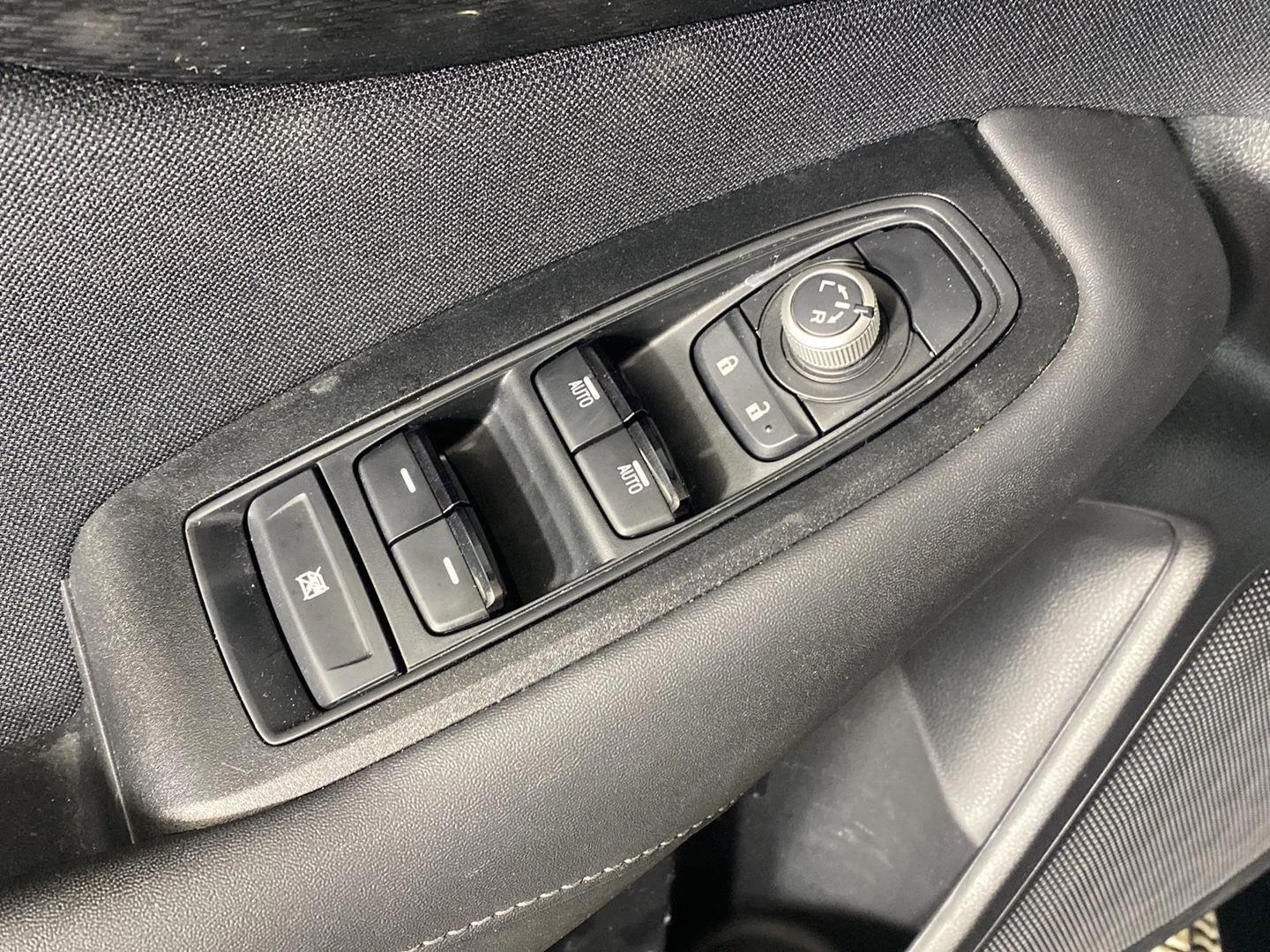 Used 2025 Crystal Black Silica Subaru Premium image 23