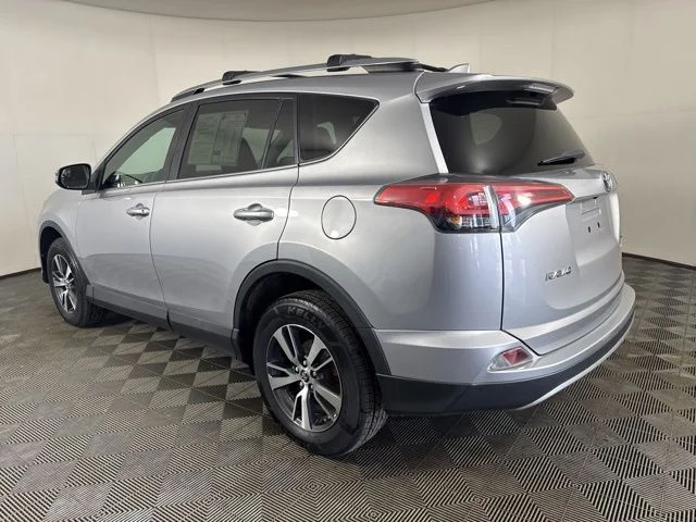 Used 2017 Silver Sky Metallic Toyota XLE image 6