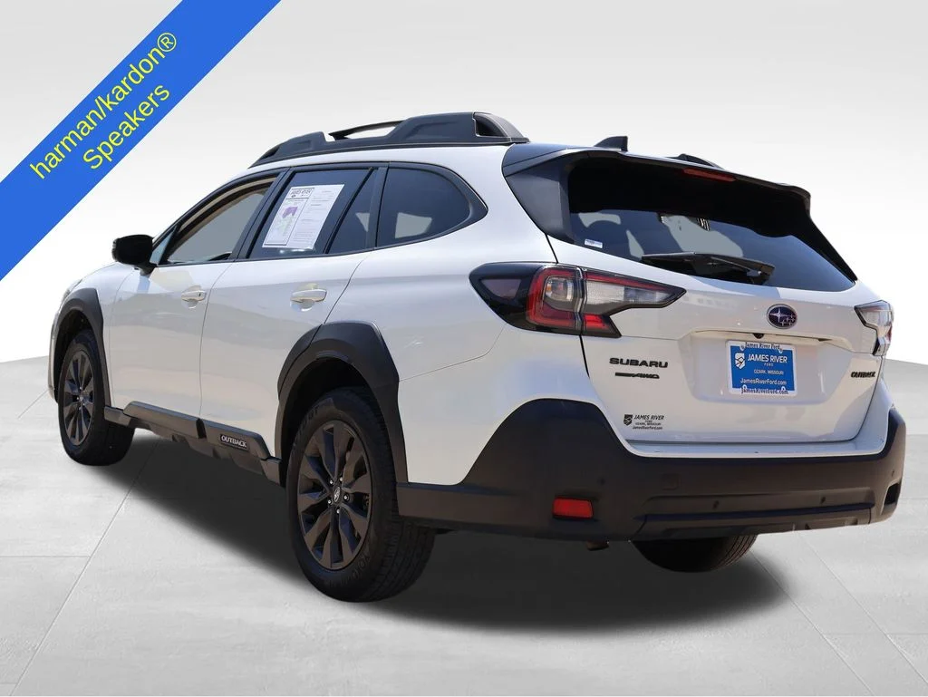 Used 2025 White Subaru Onyx Edition image 3