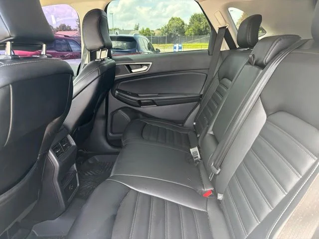 Used 2022 White Ford SEL image 9