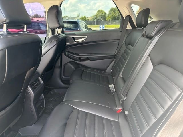 Used 2022 White Ford SEL image 9