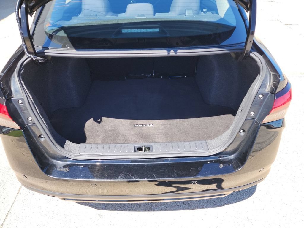 Used 2023  Nissan SV image 22