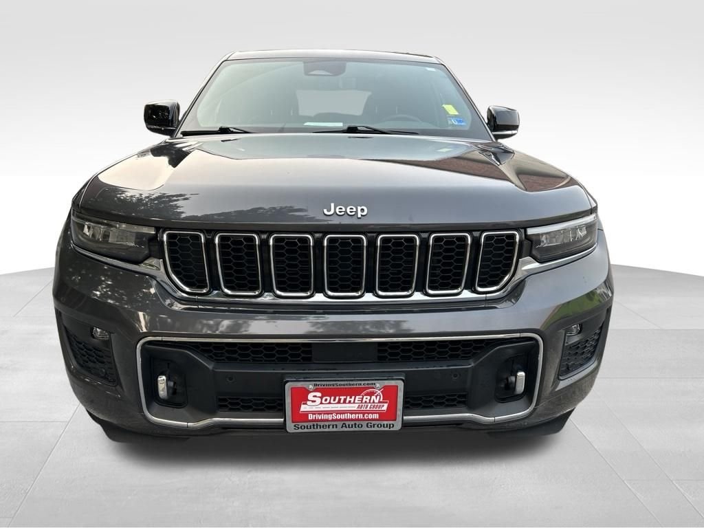 Used 2022 Gray Jeep Overland image 9