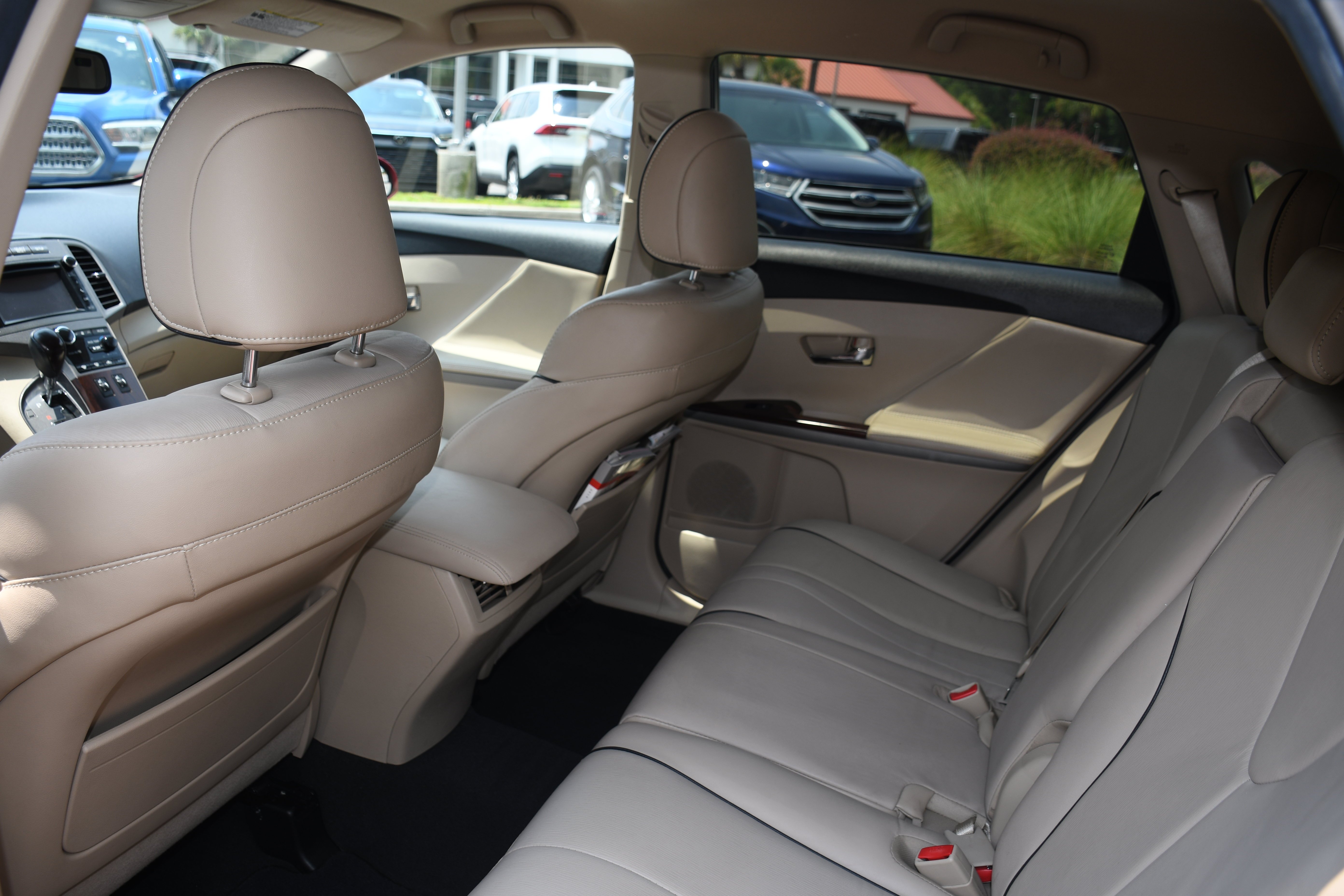 Used 2014 Red Toyota XLE image 16