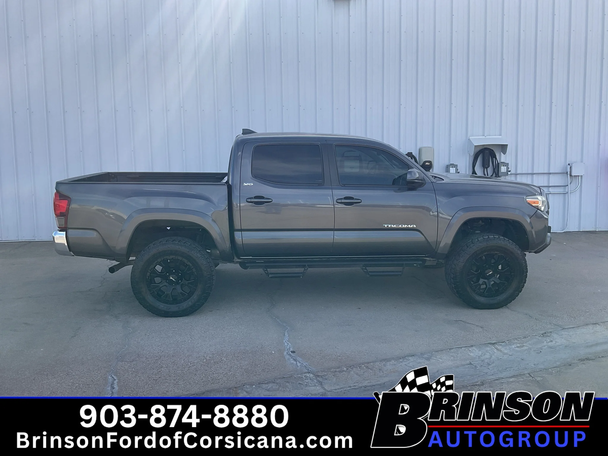 Used 2018 Magnetic Gray Metallic Toyota SR5 image 8