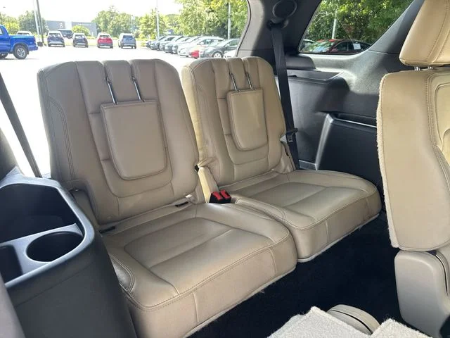 Used 2017 White Ford Limited image 12