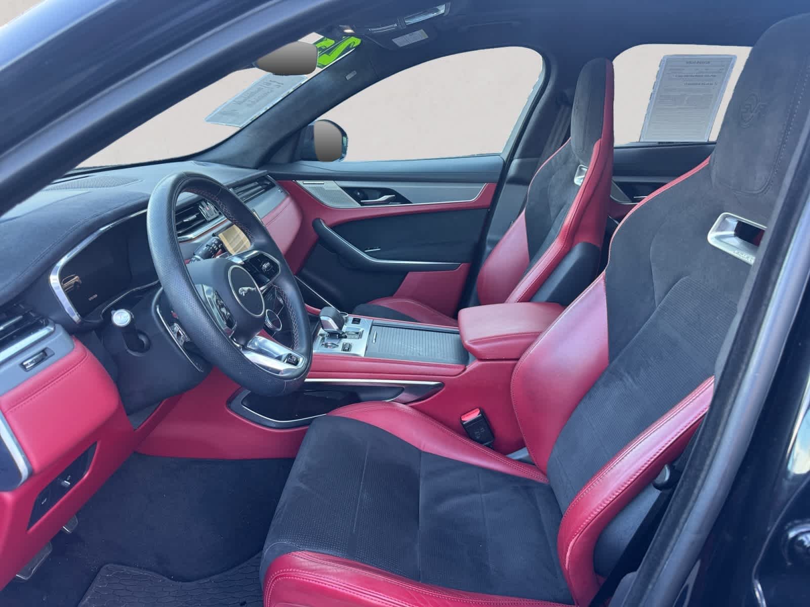 Used 2023  Jaguar SVR image 5