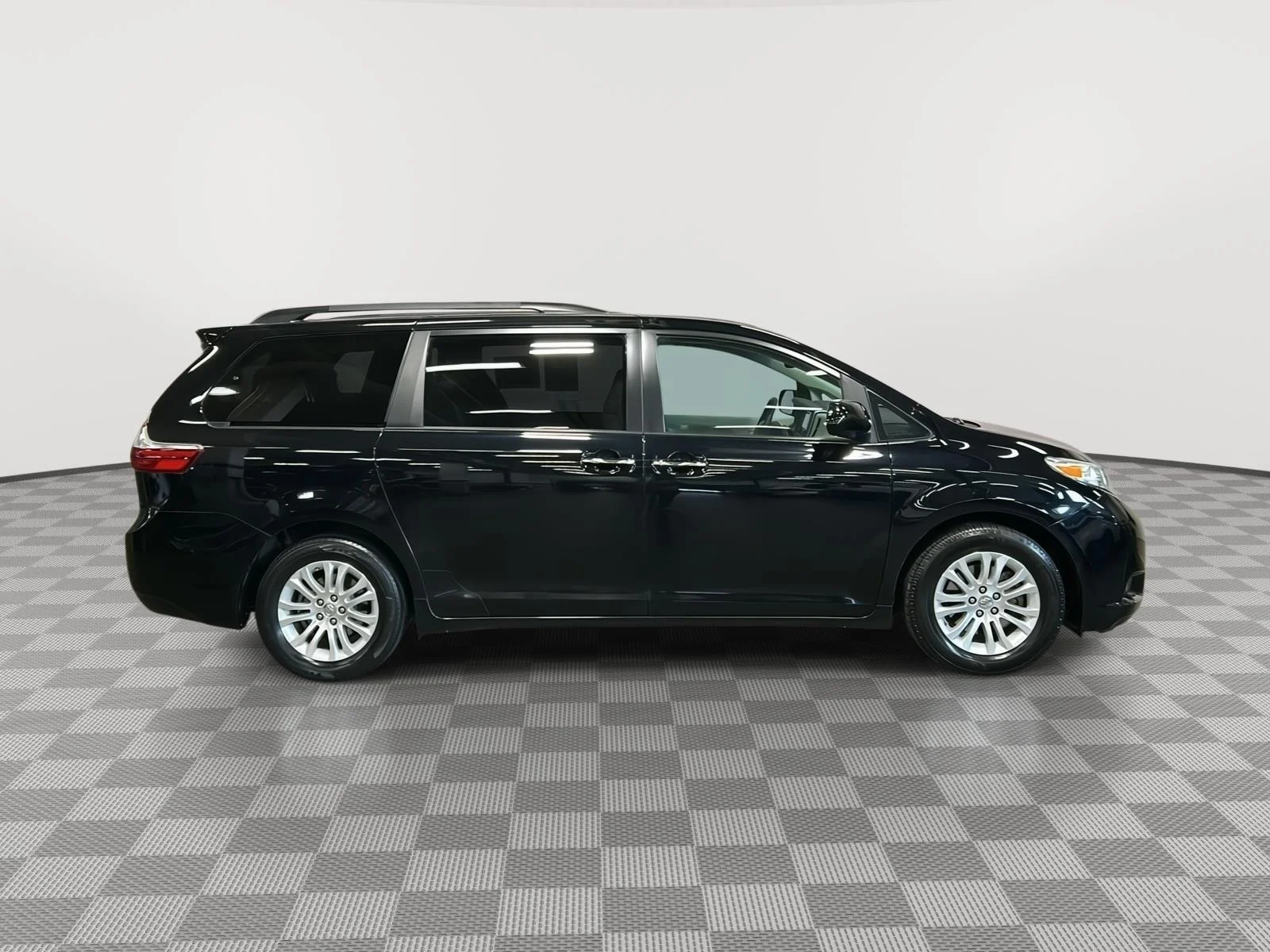 Used 2017 Midnight Black Metallic Toyota XLE Premium image 2